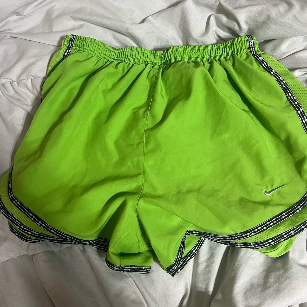 NIKE Women’s Running Shorts Size Medium